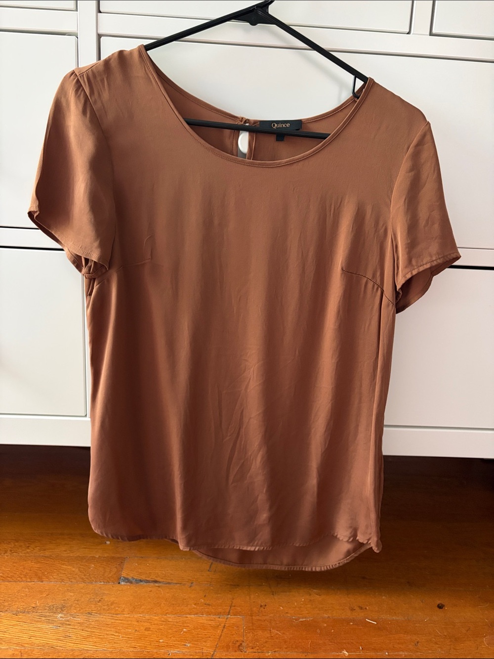 Quince Short Sleeve Scoop Neck Top — Rust Brown